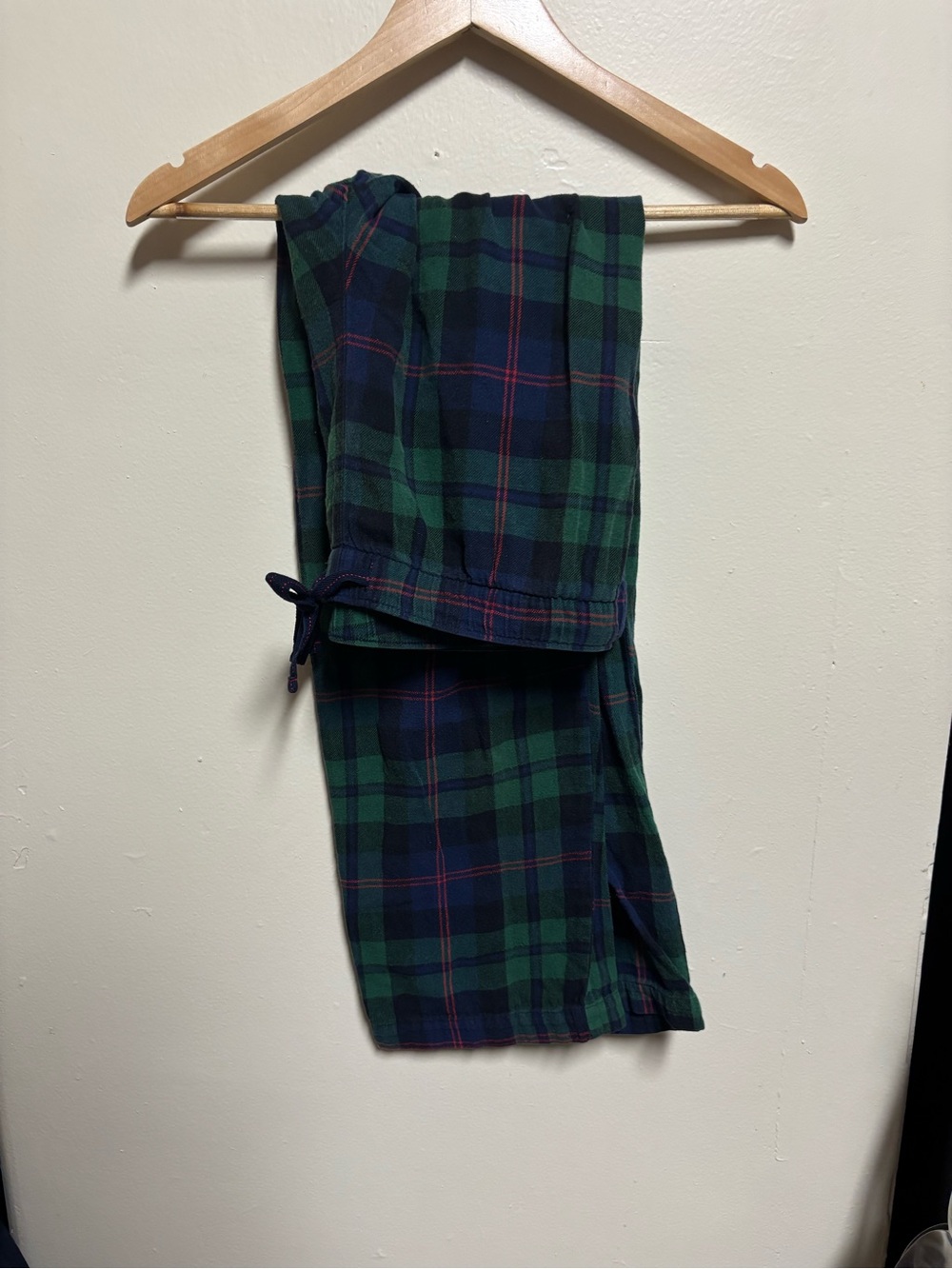 Old Navy Green and Navy Plaid Jogger Pants